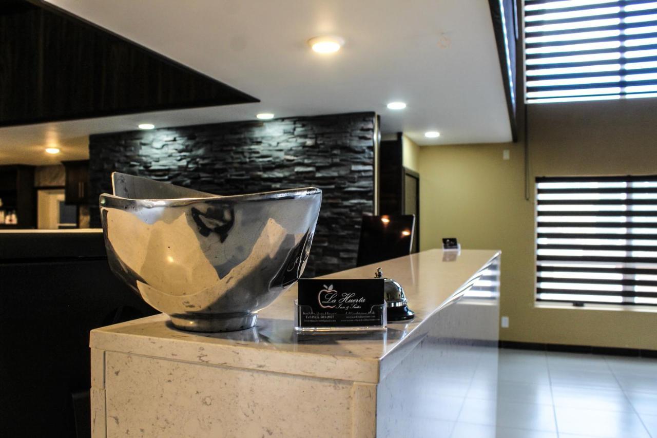 La Huerta Inn & Suites Cuauhtémoc Εξωτερικό φωτογραφία