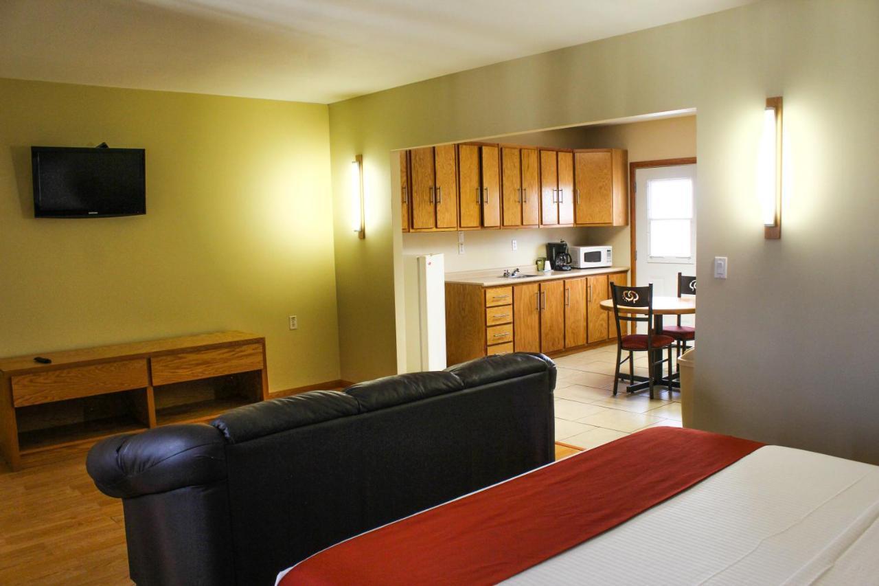 La Huerta Inn & Suites Cuauhtémoc Εξωτερικό φωτογραφία