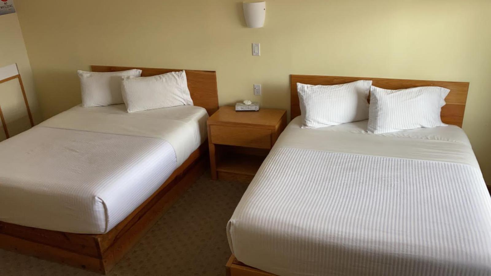 La Huerta Inn & Suites Cuauhtémoc Δωμάτιο φωτογραφία