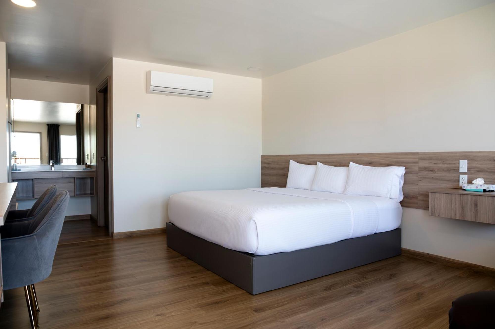 La Huerta Inn & Suites Cuauhtémoc Εξωτερικό φωτογραφία