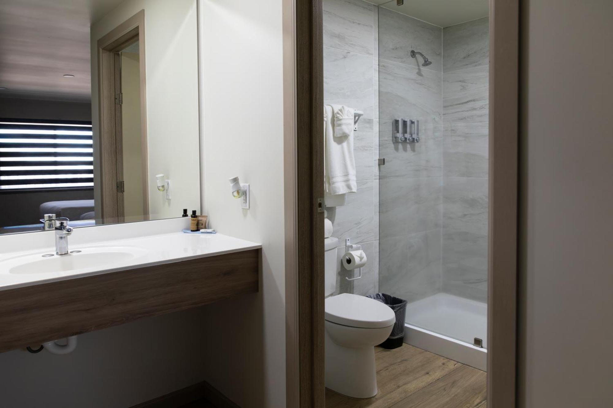 La Huerta Inn & Suites Cuauhtémoc Εξωτερικό φωτογραφία